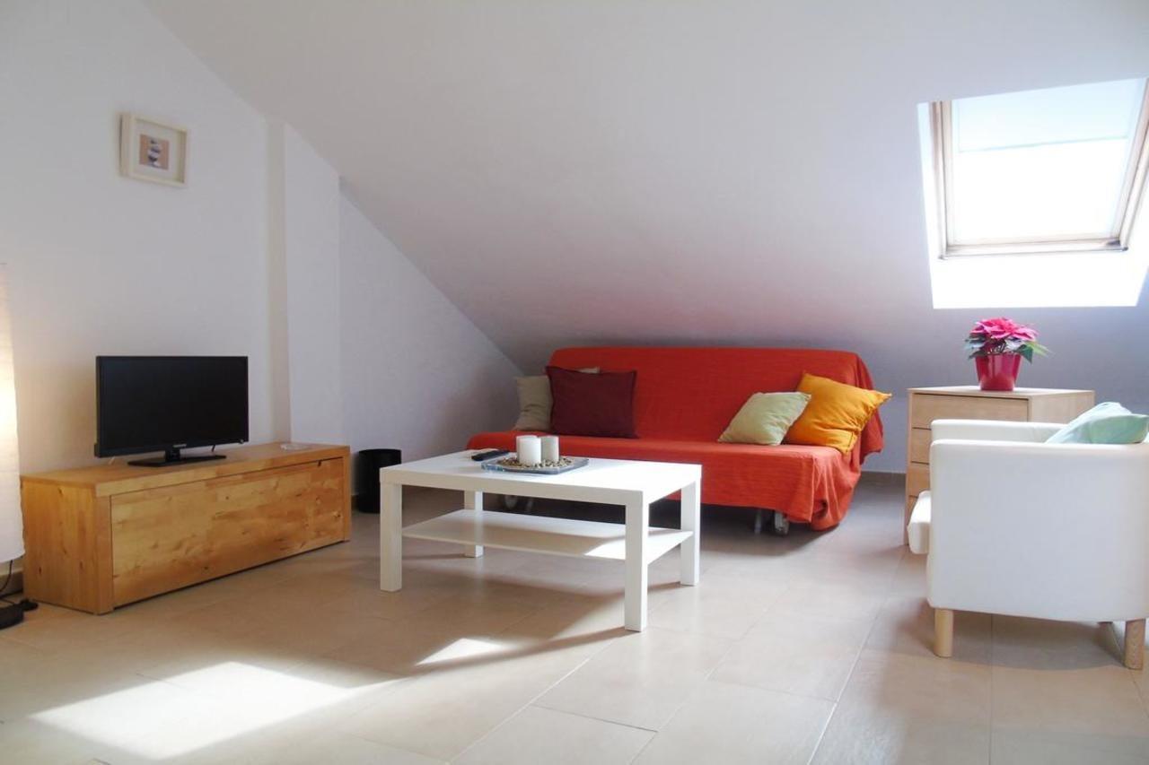 A&n Eduardo Ocon, Center Apartment
