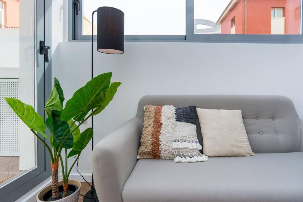 Tgh/ Center Western Style Apartment *