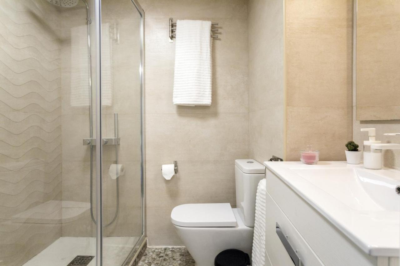 Rentcostadelsol Malagueta Miramar Apartment Málaga