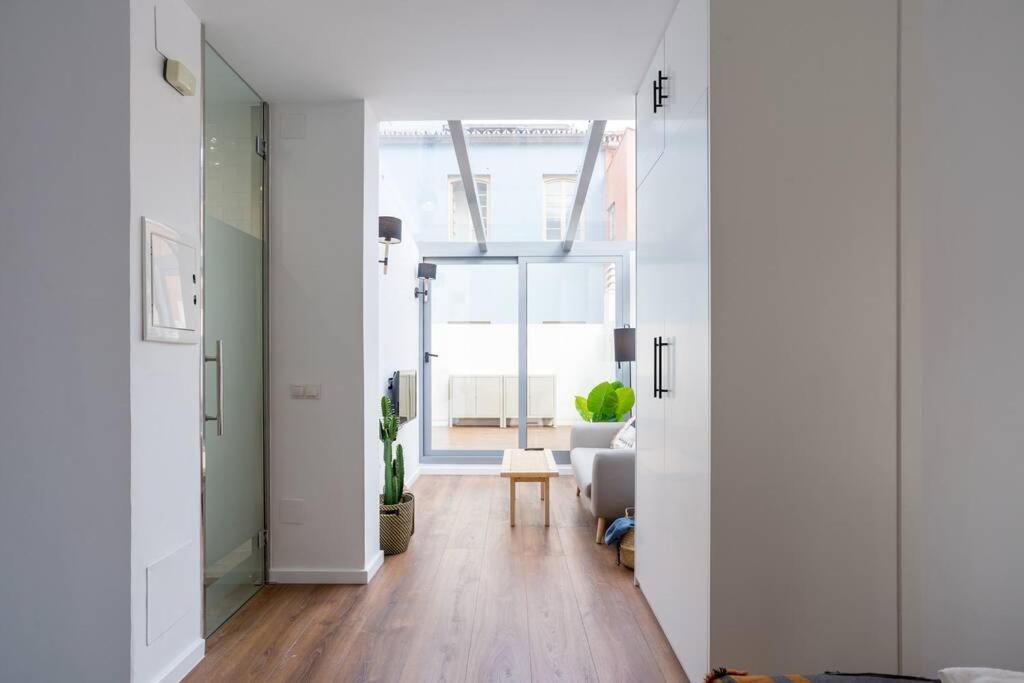 Apartment Tgh/ Center Western Style *