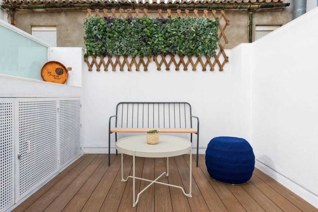 Tgh/ Center Western Style Apartment Malaga