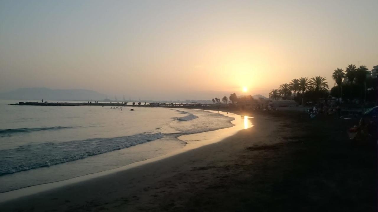 A 5min A Pie De La Playa De El Palo Apartment Málaga