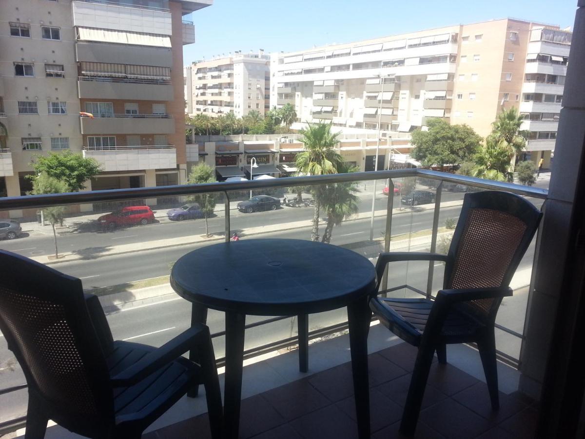 Paseo Maritimo Antonio Banderas