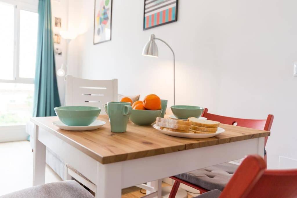 City Breaks In Downtown Apartment *