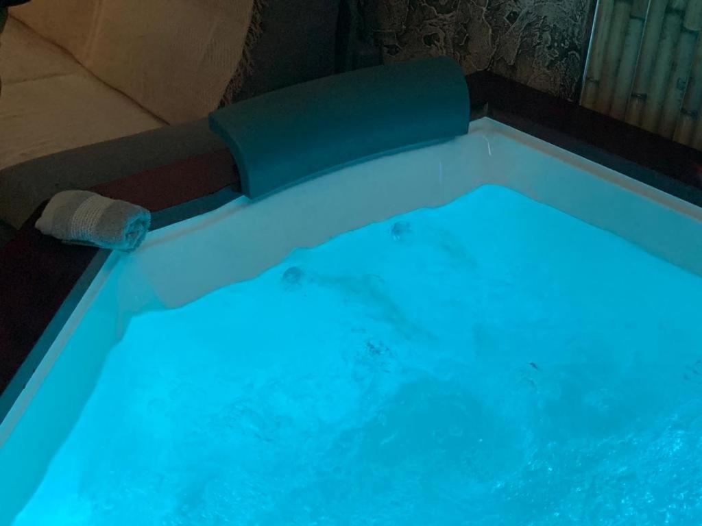 Lolf With Jacuzzi In Apartamento *