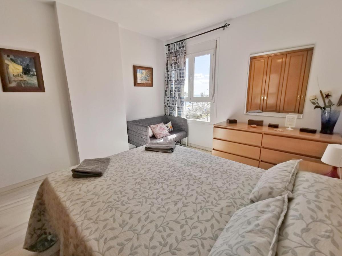 Neptuno Apartment: Sun, And Relax In Huelin Apartment