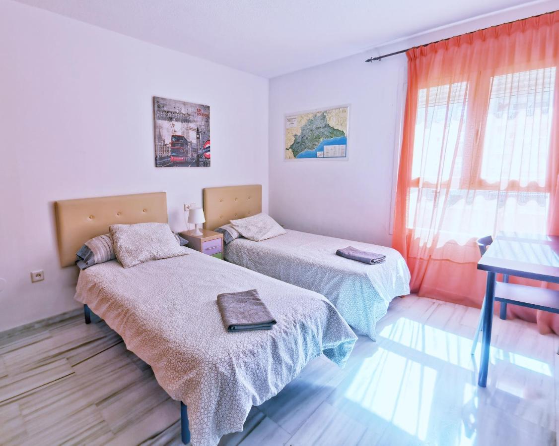 Neptuno Apartment: Sun, And Relax In Huelin *