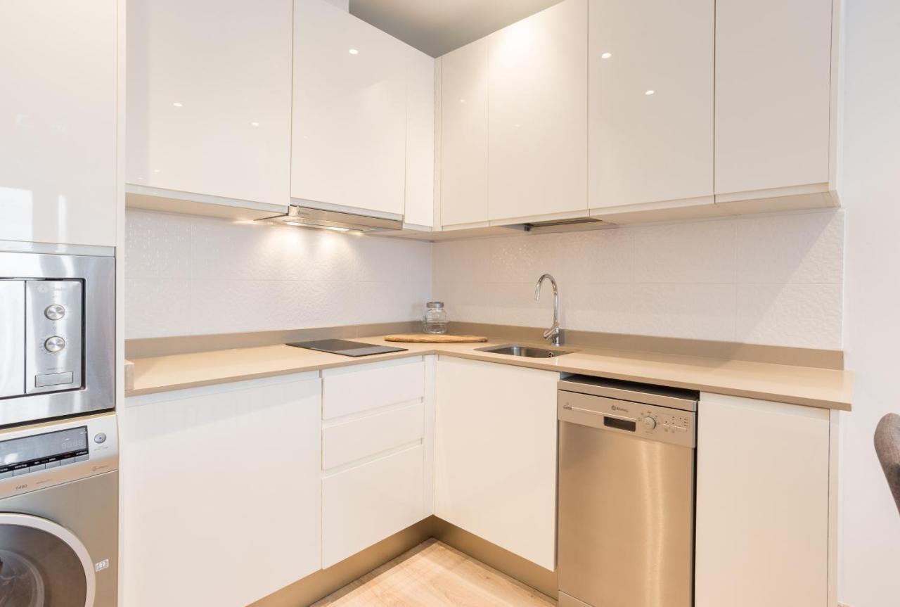 Apartment Urbe10 Premium Atarazanas 4 Bedrooms *