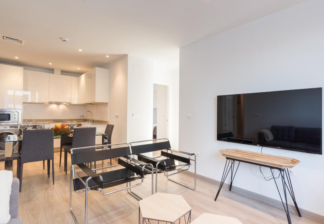 Apartment Urbe10 Premium Atarazanas 4 Bedrooms *