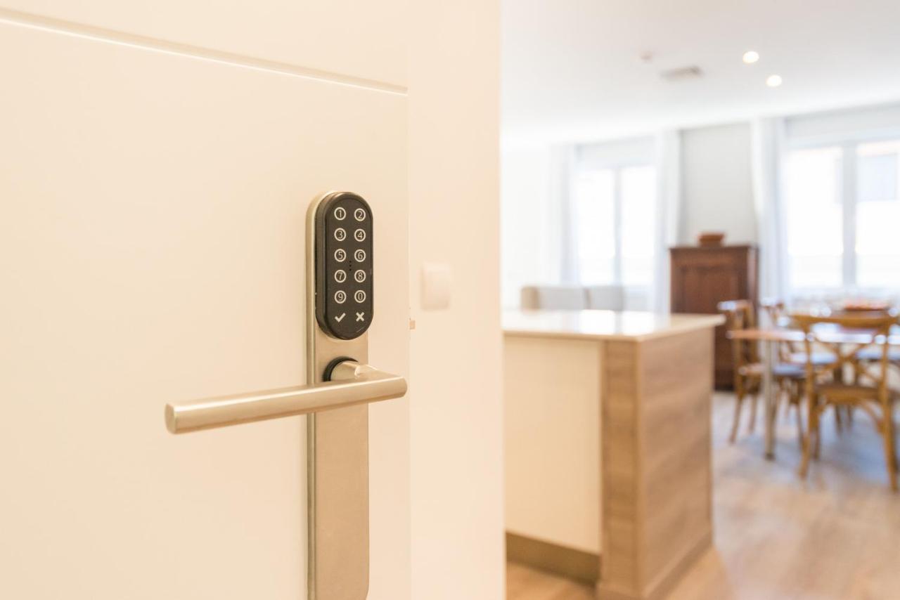 Urbe10 Premium Atarazanas 4 Bedrooms Apartment *