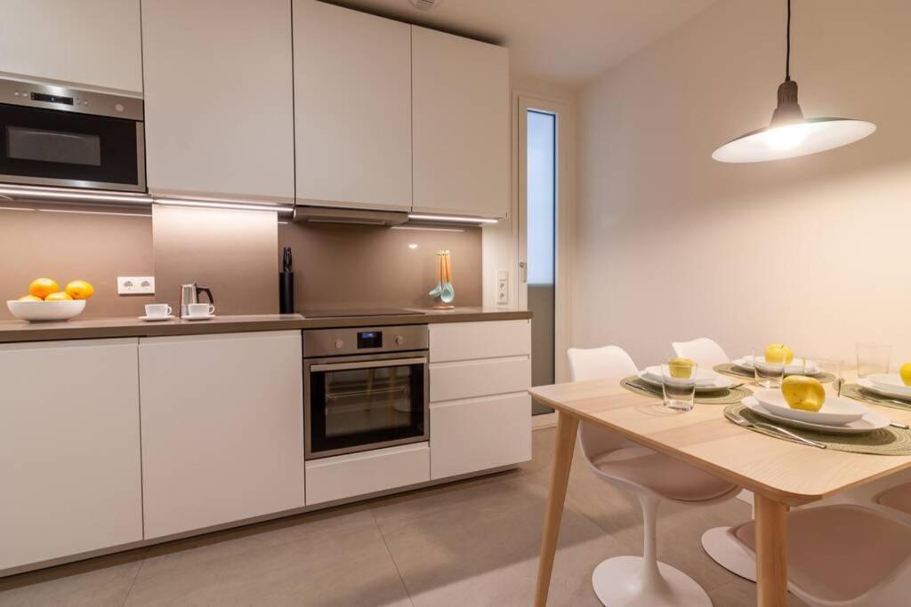 Miramar Luxury 3 Bedroom Freshapartments Apartment