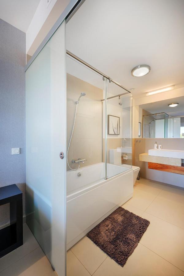 Higueronrentals Bahia Apartment Malaga