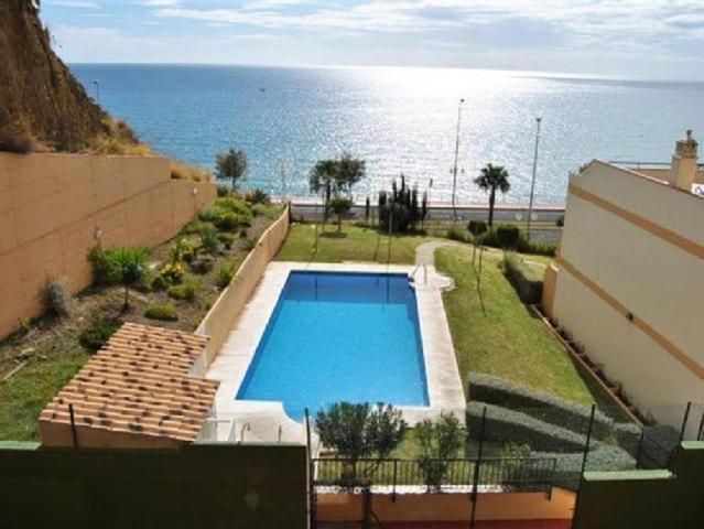 Apartment Beachfront Penthouse - Heated Jacuzzi, Bbq & Bikes Malaga