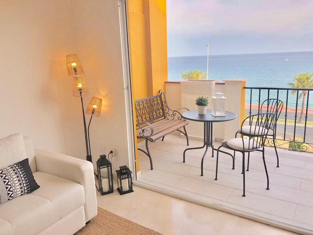 Beachfront Penthouse - Heated Jacuzzi, Bbq & Bikes Malaga