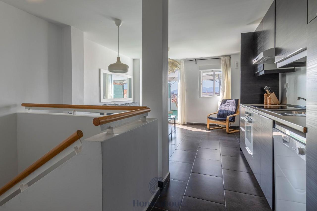 Fun Building By Homeabout Apartment Malaga
