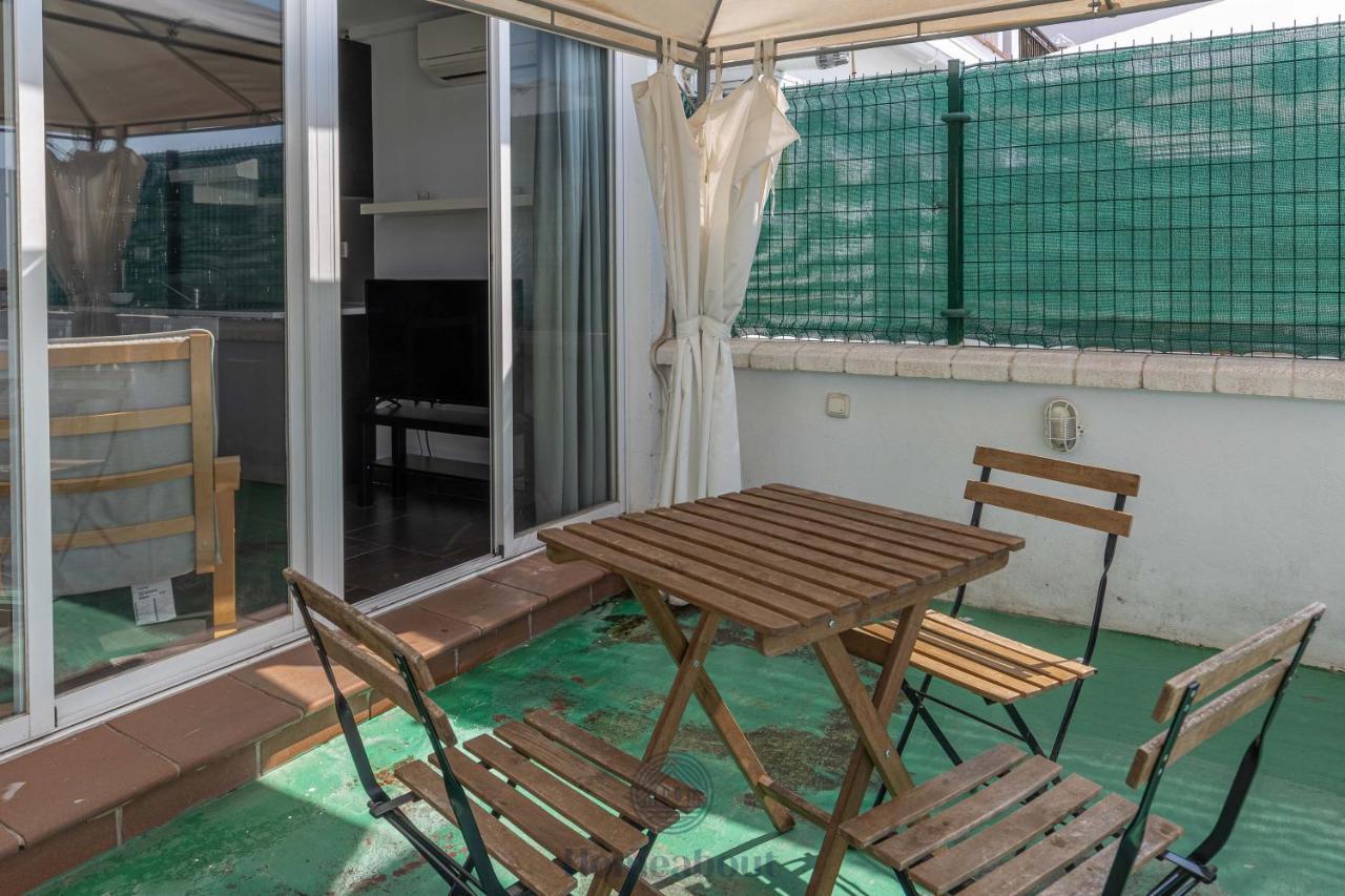 Fun Building By Homeabout Apartment Malaga