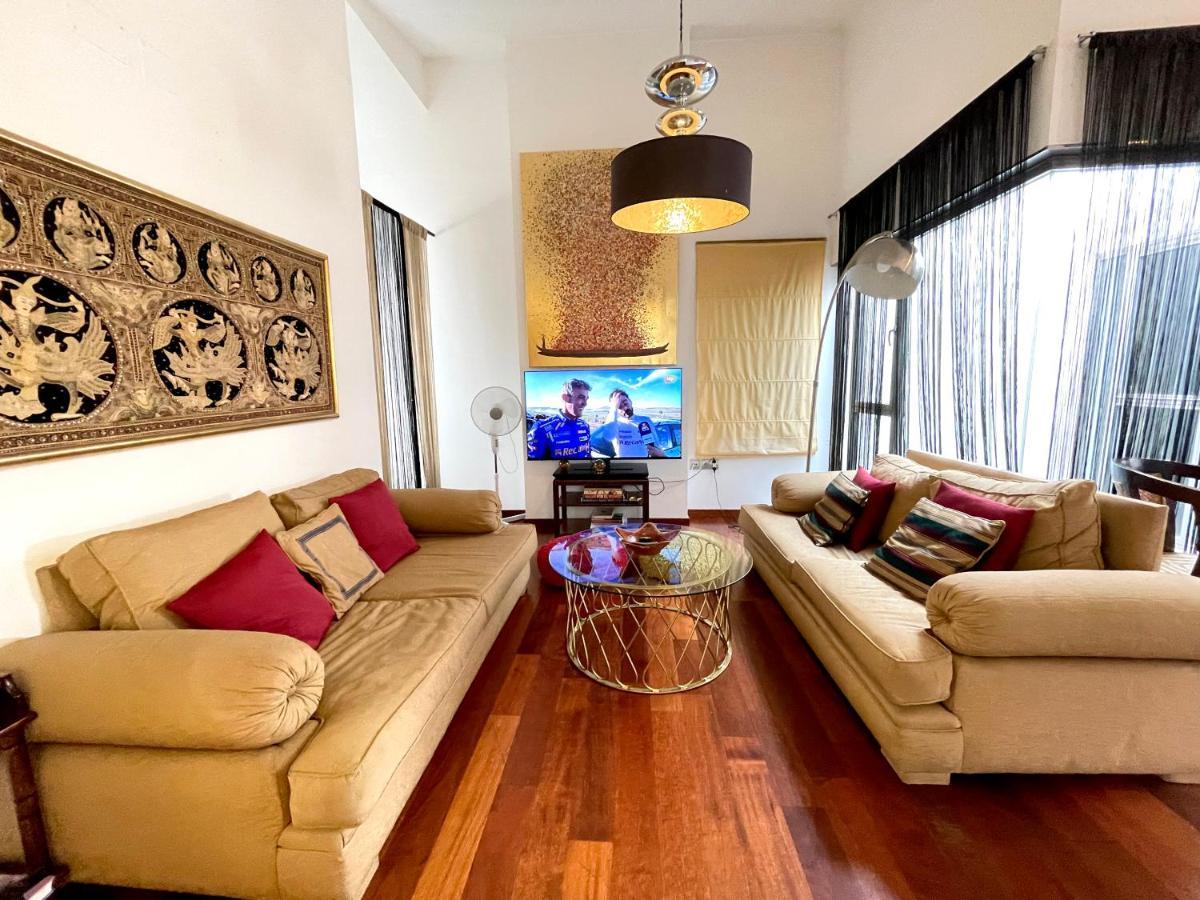 Apartment Atico En Plaza De La Constitucion 3 Bedrooms