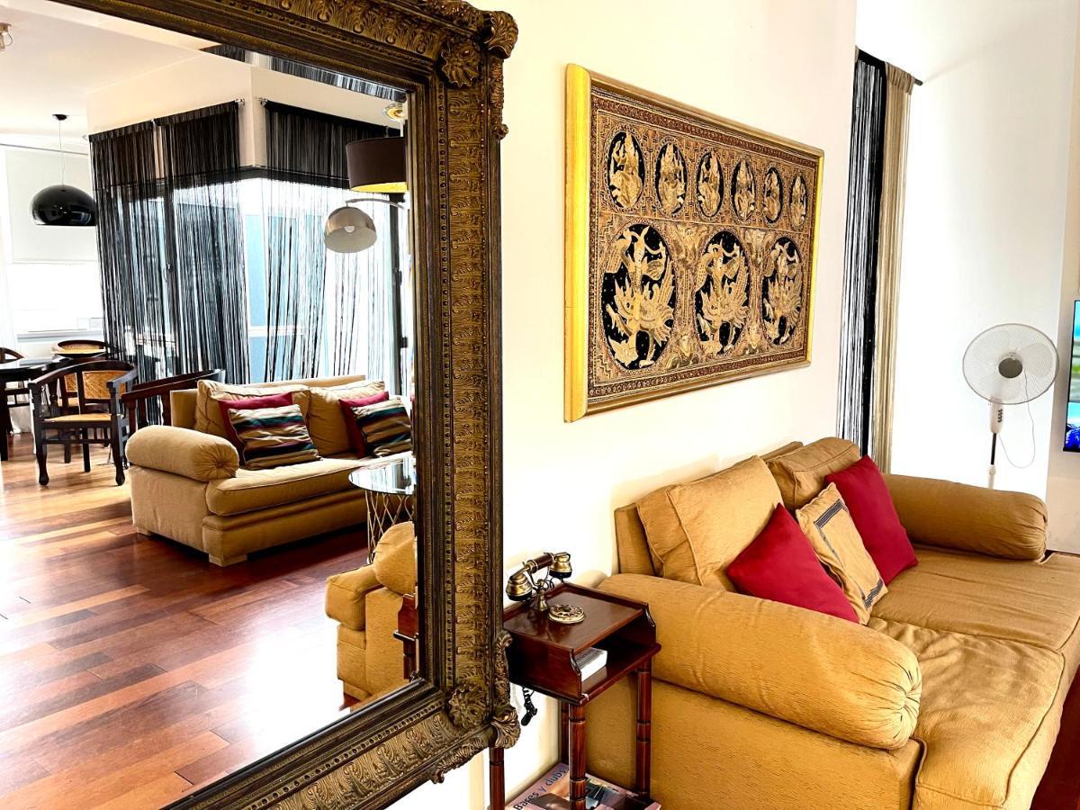 Atico En Plaza De La Constitucion 3 Bedrooms *