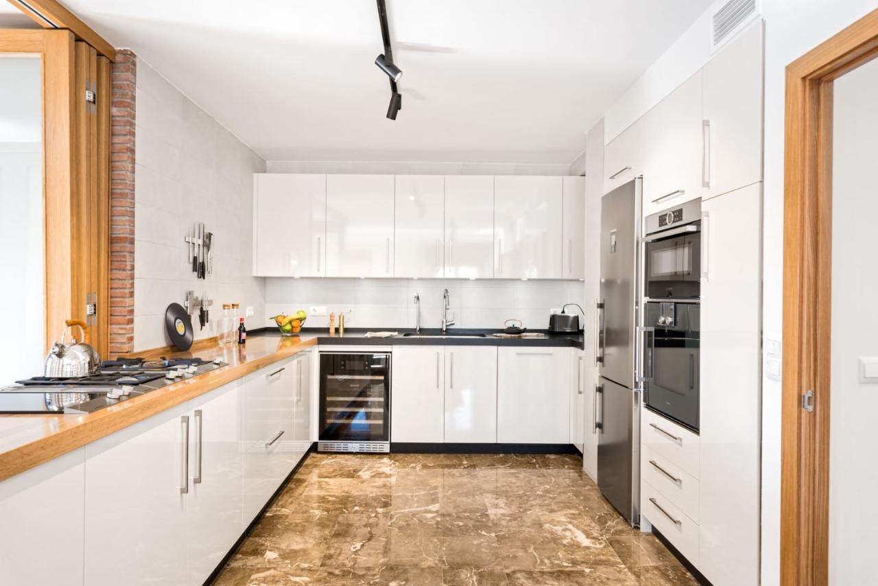 Mary In By Solaga Homes Apartment *