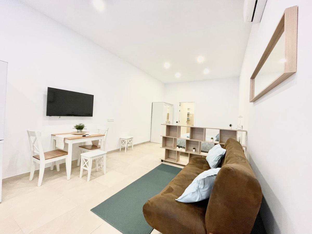 Estacion-Centro Vialia 3 Apartment *