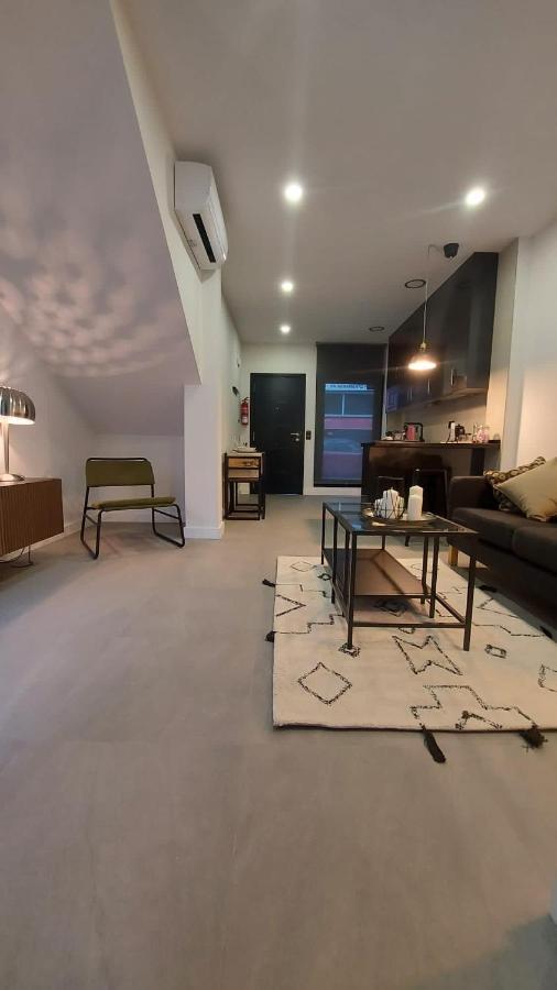Rent4 Mercedes Apartment Malaga