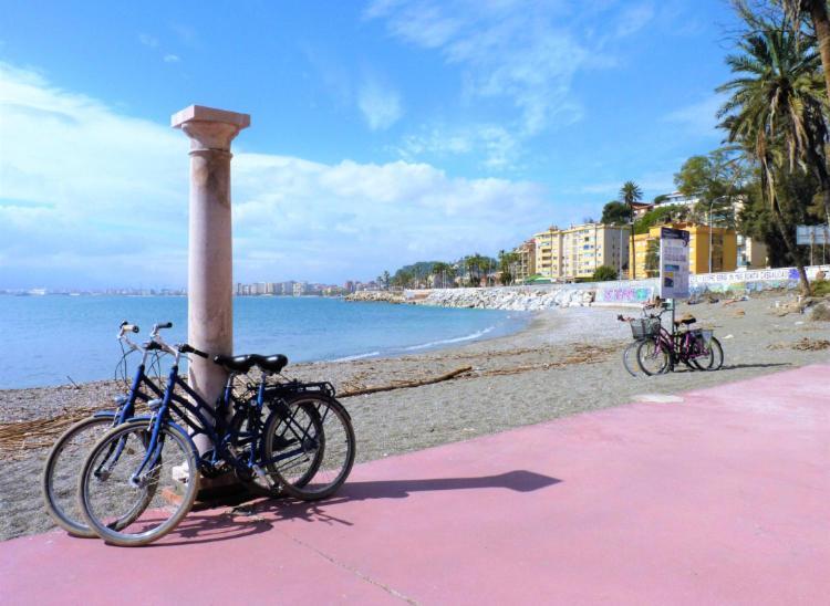 Apartment En La Playa En Paseo Maritimo Málaga