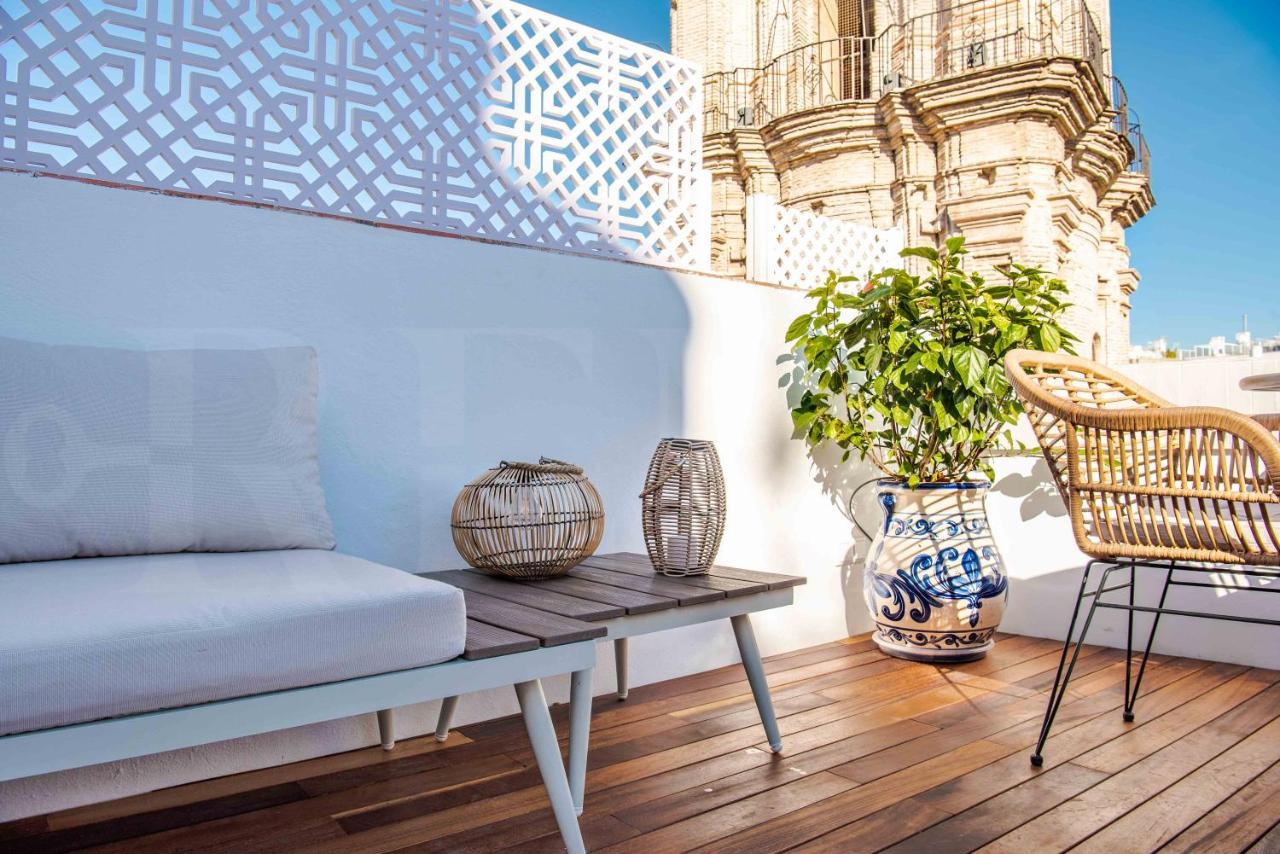 Duplex With Private Rooftop & View On San Juan Church By Rems Apartamento