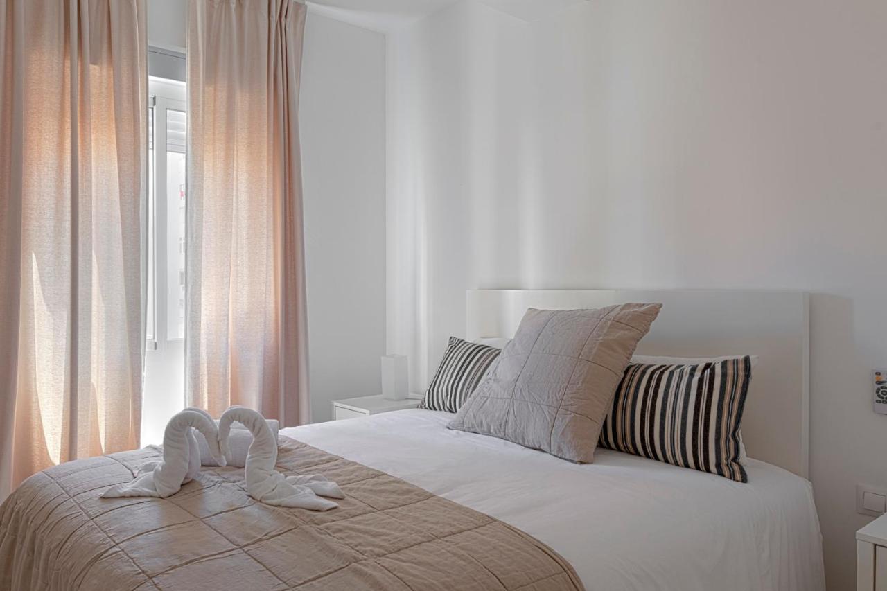 Homeabout Juan De Austria Apartment