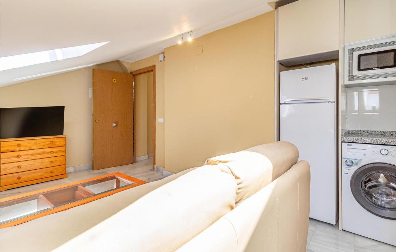 Cozy In With Kitchen Apartment Malaga