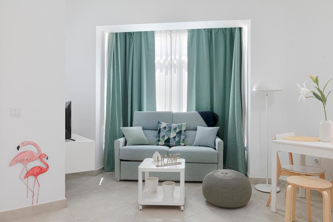 Homeabout Juan De Austria Apartment