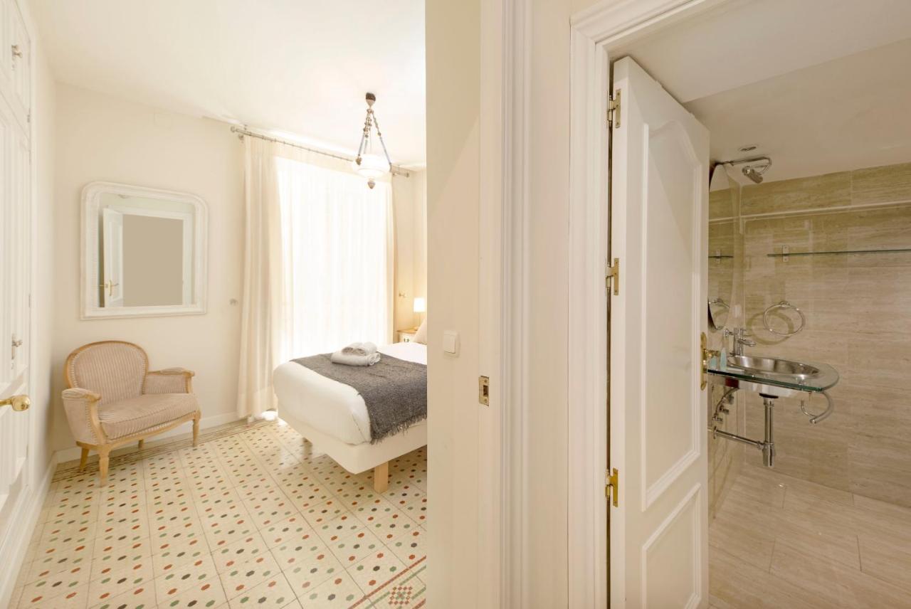 Holidays2malaga Correo Viejo Next Cathedral With French Balconies * Malaga