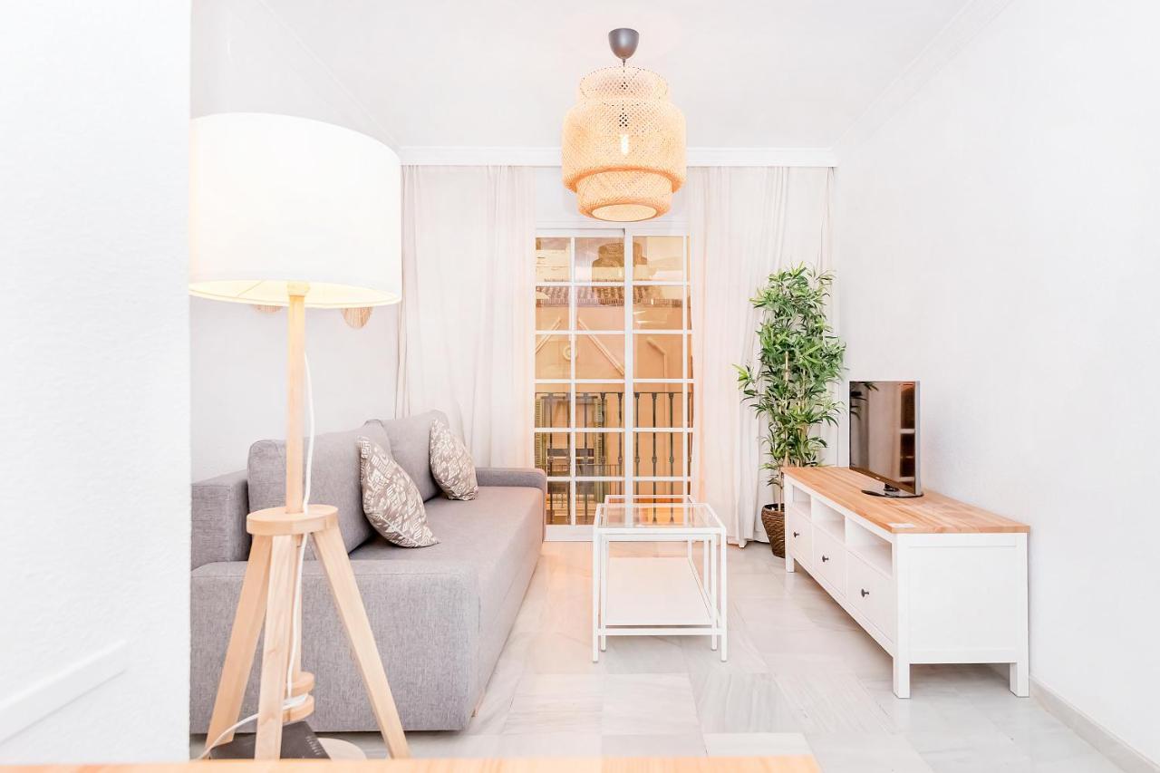 Bhost - La Maestranza Appartement *