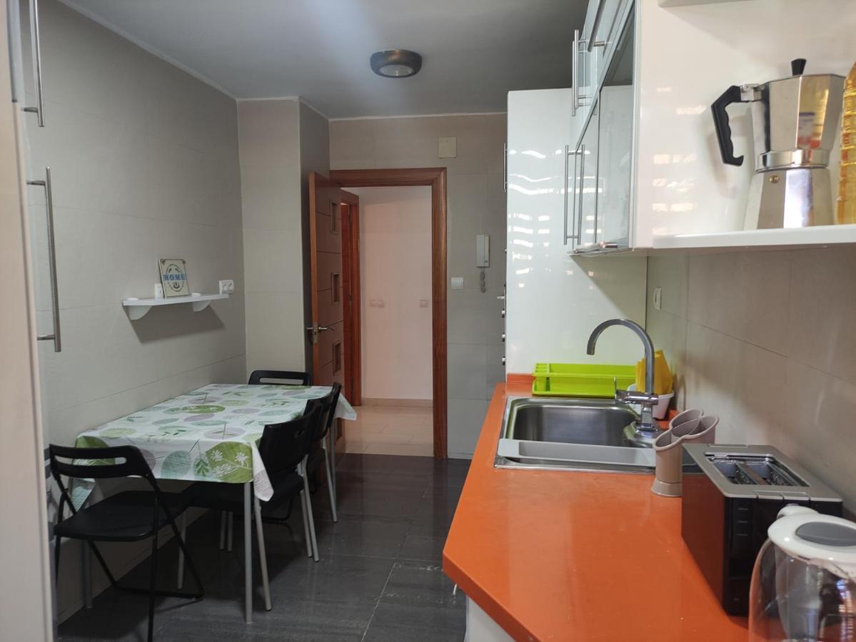 Appartement Confortable Piso Junto A Centro Ciudad, Playa Y Estacion Tren.