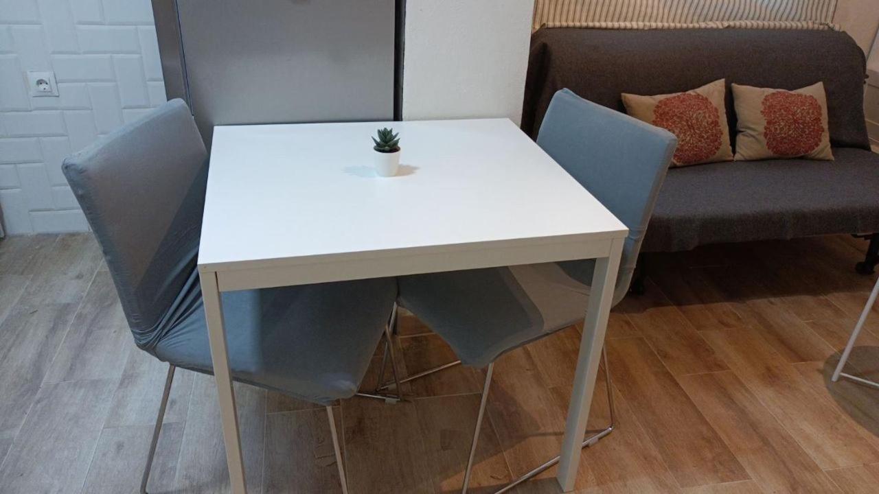 Holidays2malaga Velarde Cerca Hospital Civil Y Centro Apartamento *