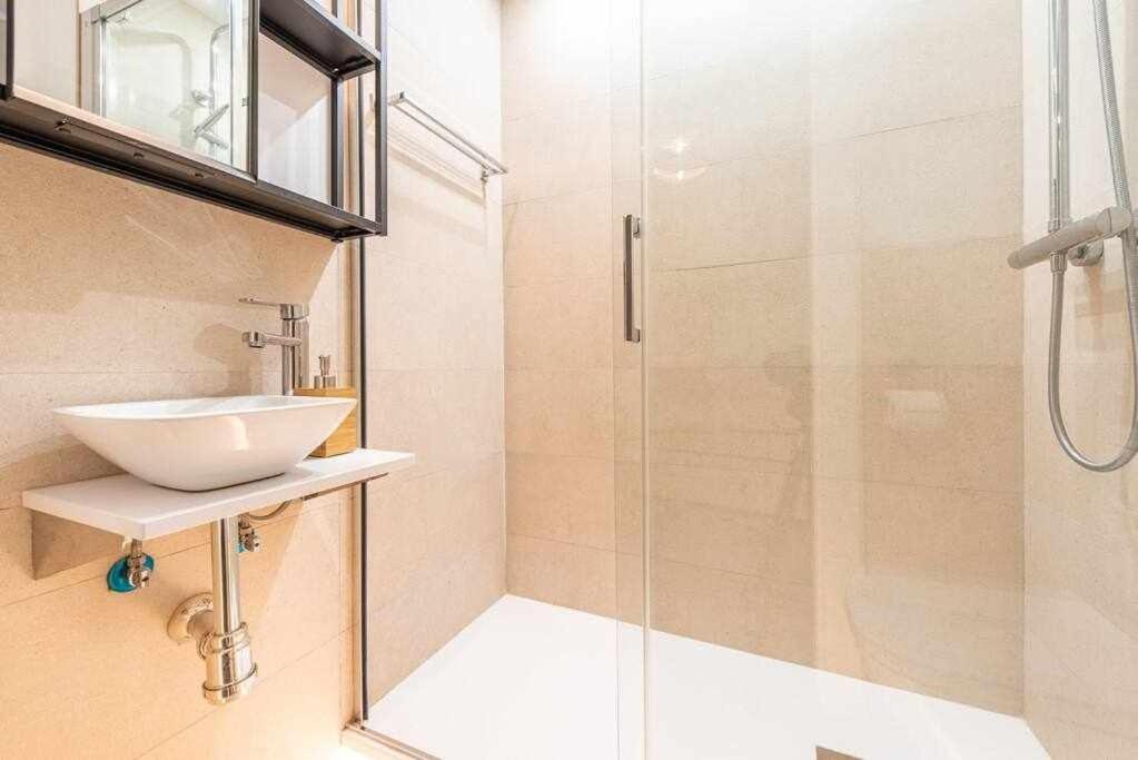 Pineapple Comedias 8 Con Parking Apartamento