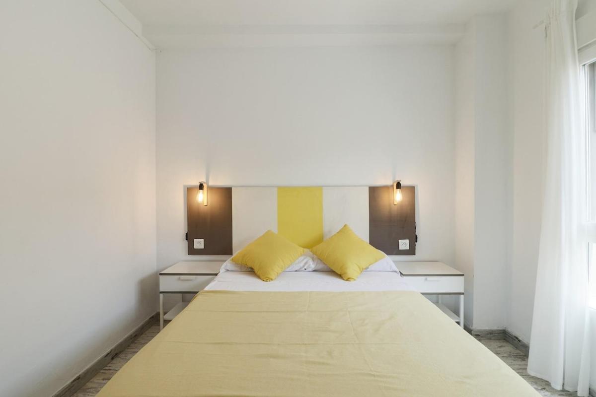 Apartment C91 - Two Bedroom Next To Alcazaba *