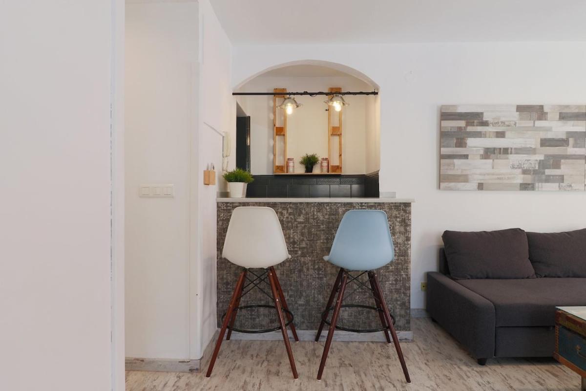 C91 - Two Bedroom Next To Alcazaba *