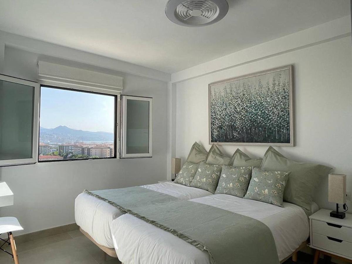 Holidays2malaga Princesa 3 Dormitorios, Vistas Al Mar Y Montana, Terraza Y A 200m A La Playa Apartment Málaga