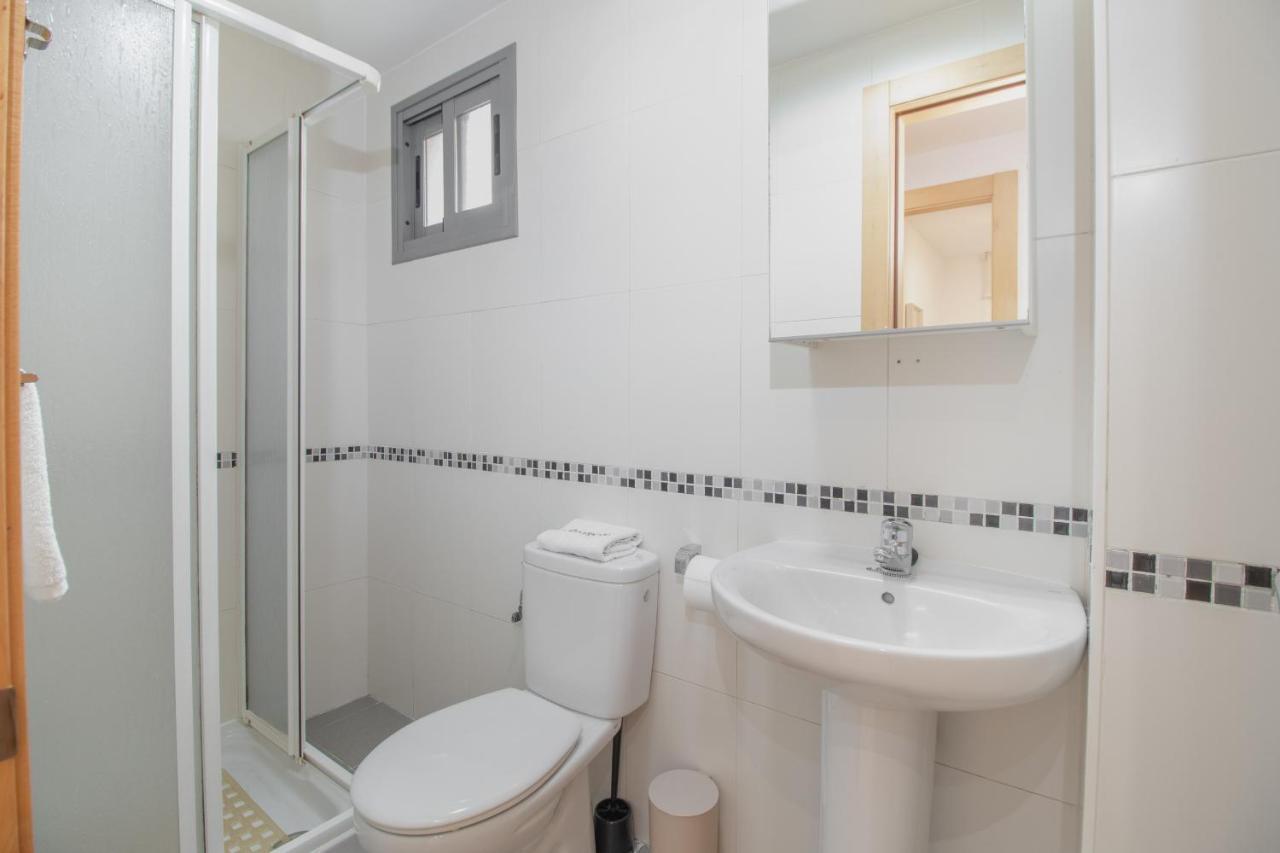 C13 Seaside With Pool And Parking Apartment *