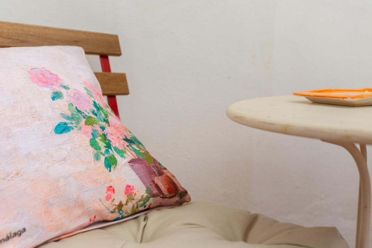 With Two Bedrooms And A Patio Appartement