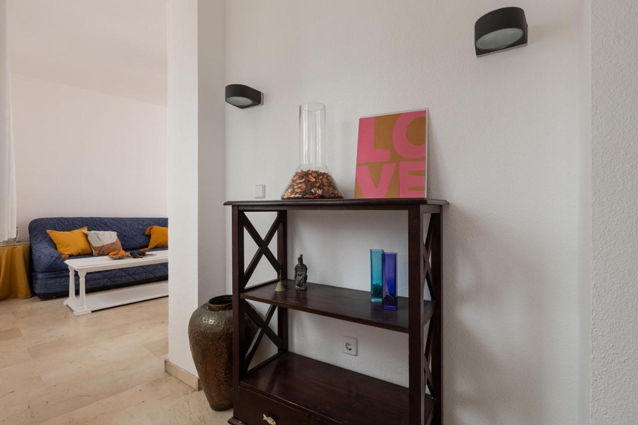 With Two Bedrooms And A Patio Appartement *