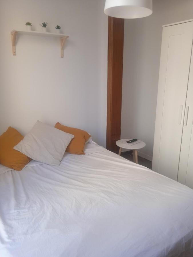 Fantastic Bedroom The Center City Privatunterkunft