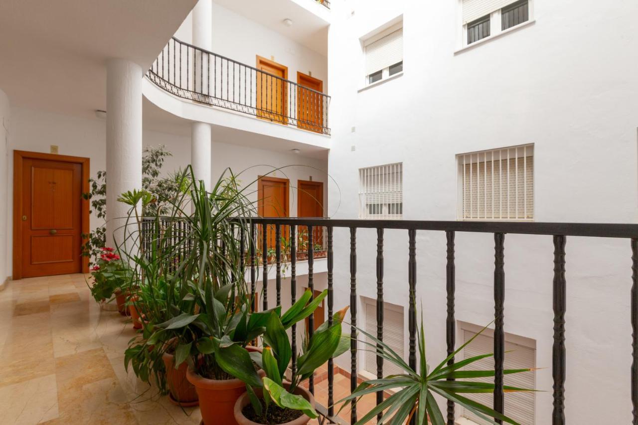 With Two Bedrooms And A Patio Appartement