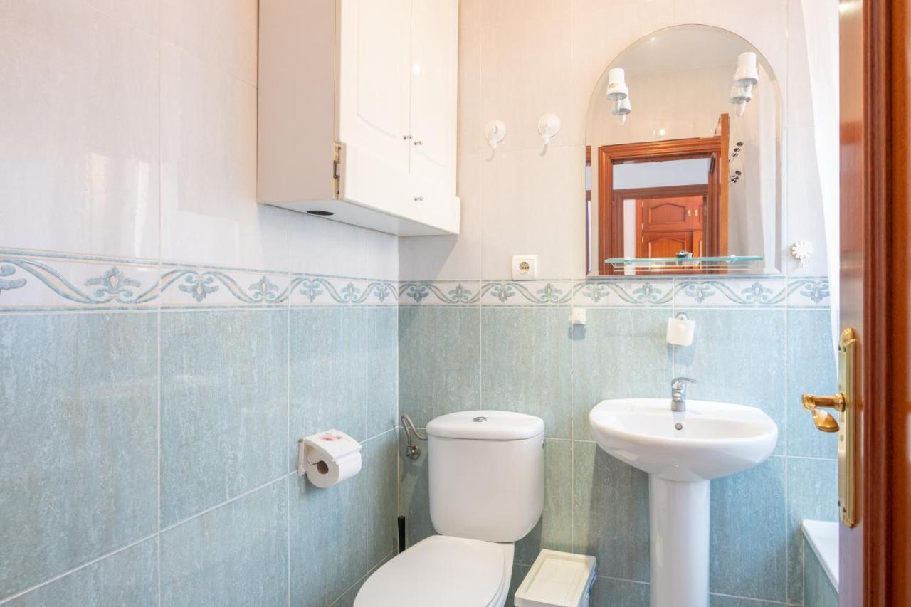 Renthas Pedregalejo Apartment