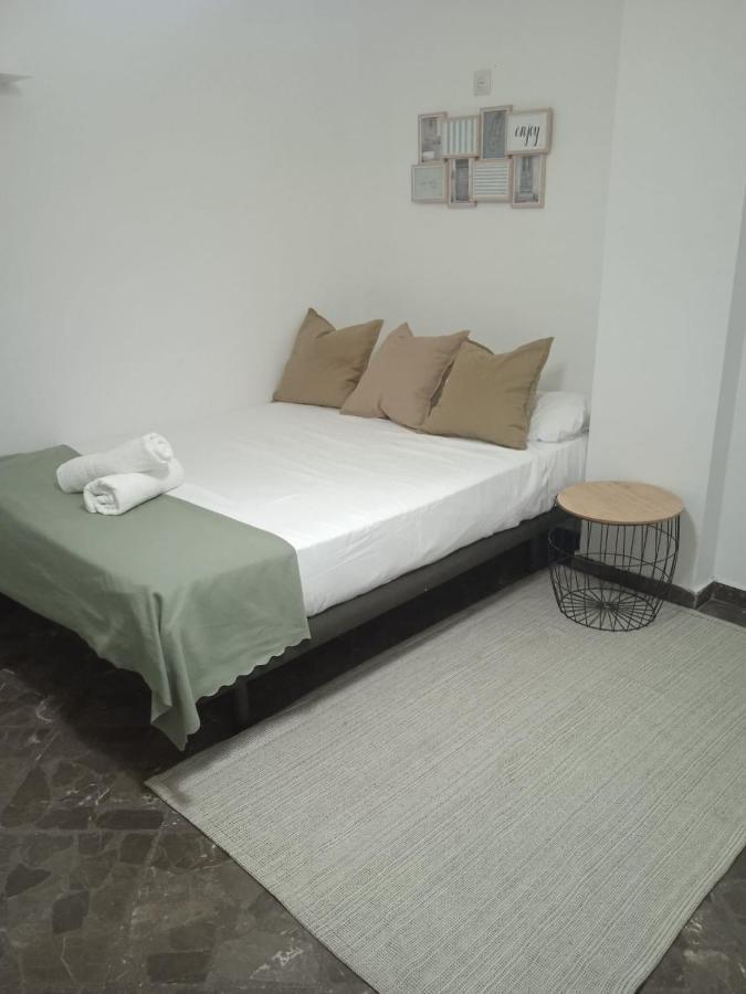 Fantastic Bedroom The Center City Privatunterkunft