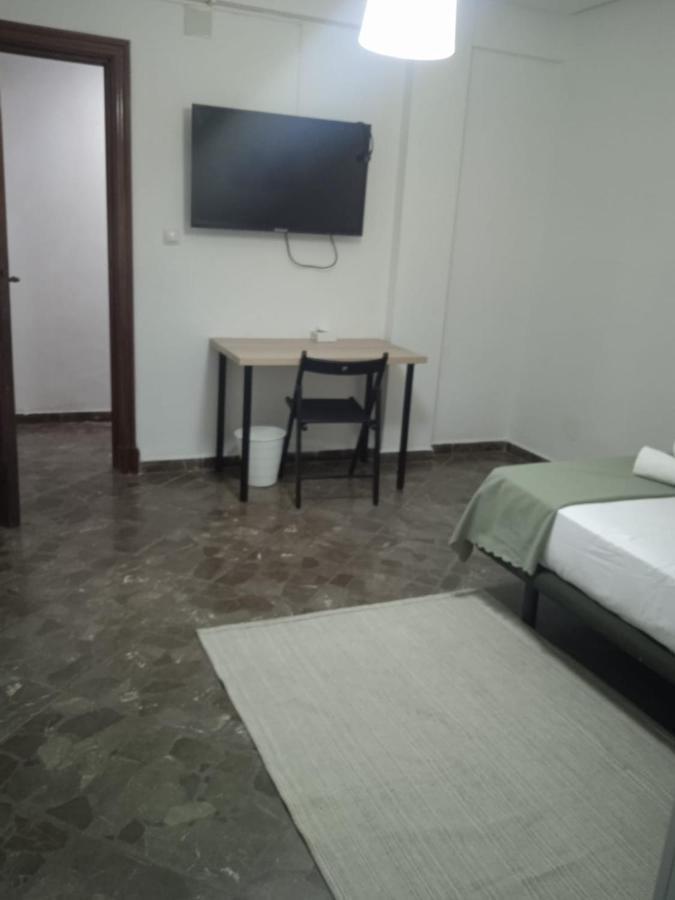 Fantastic Bedroom The Center City Privatunterkunft