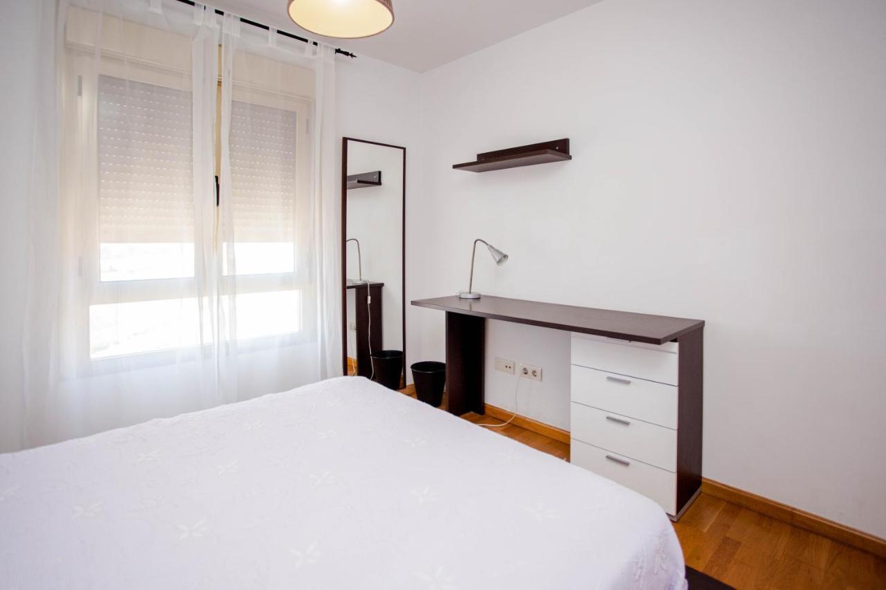 Apartamento Teatinos, Metro, Free Parking & Pool *