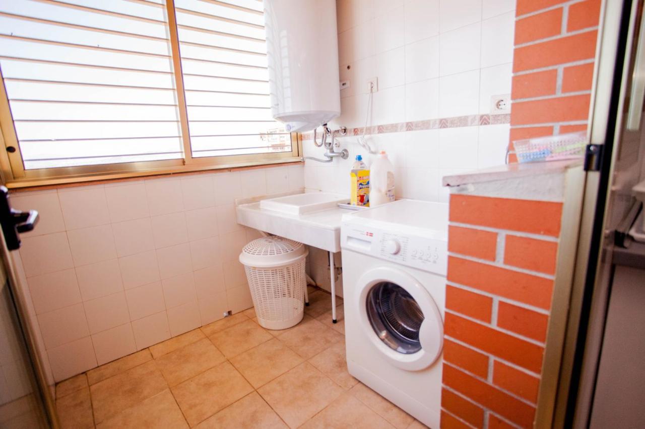 Apartamento Teatinos, Metro, Free Parking & Pool Apartment *