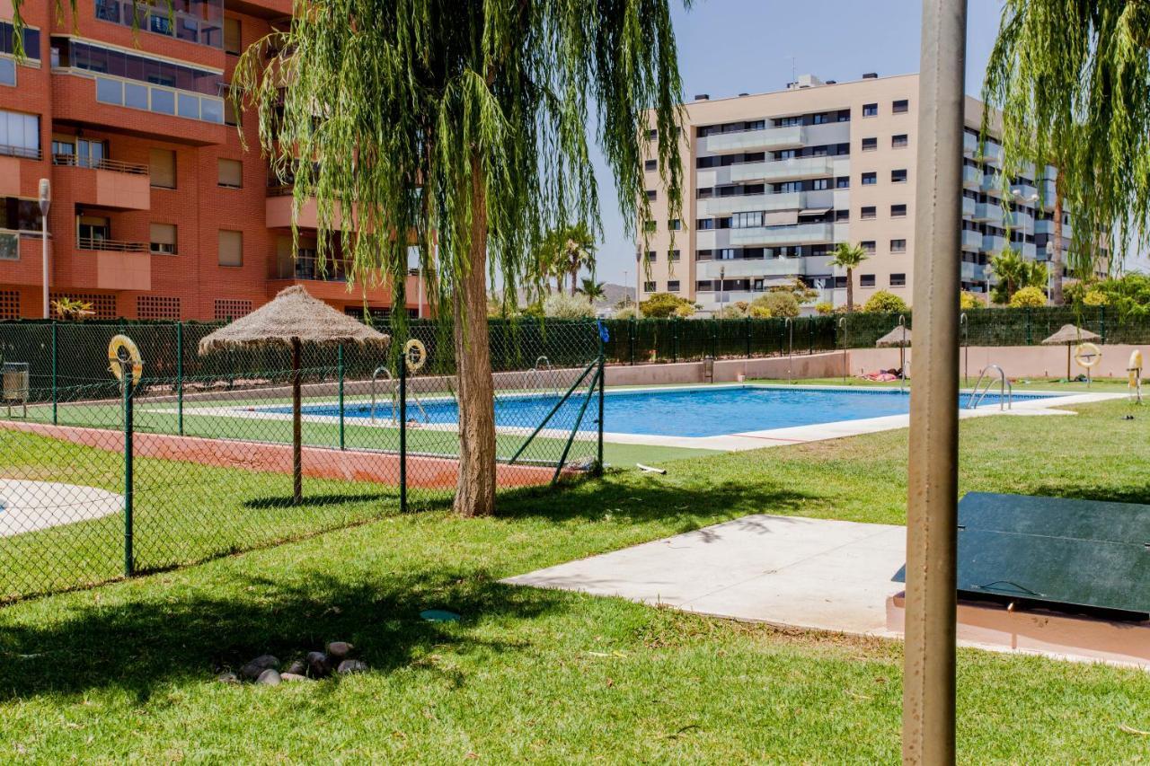 Apartamento Teatinos, Metro, Free Parking & Pool * Malaga