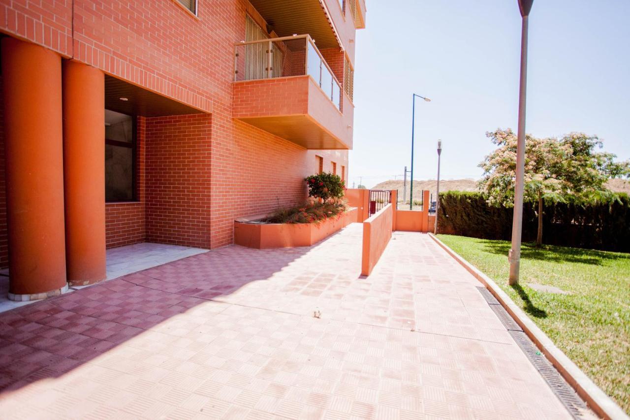 Apartamento Teatinos, Metro, Free Parking & Pool Malaga
